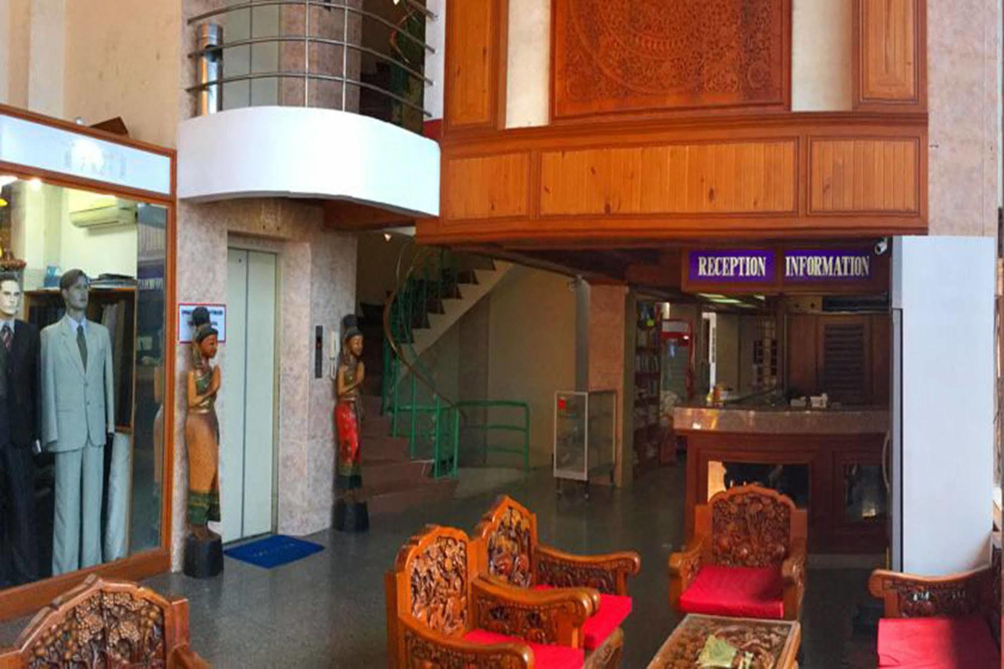 Bliss Mansion Hotell Pattaya Exteriör bild